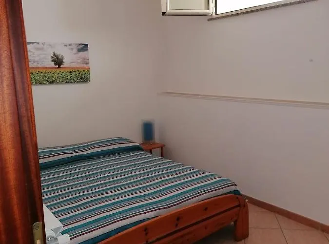 Vittoria דירה זמברונה